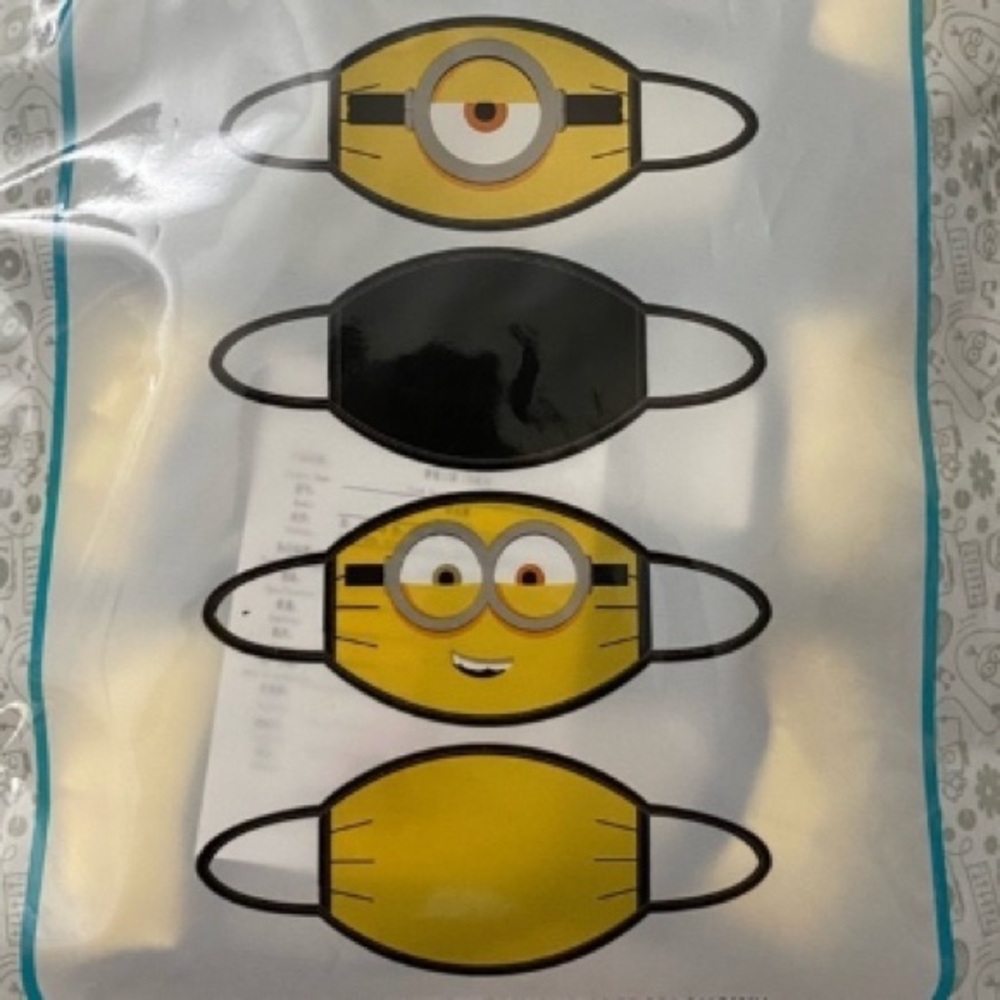 ‼️CLEARANCE‼️ 💛🖤 Minions Face Covers - 4 pack